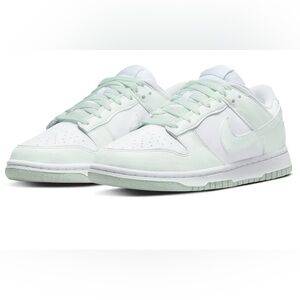 Low Nike Dunk in White Mint